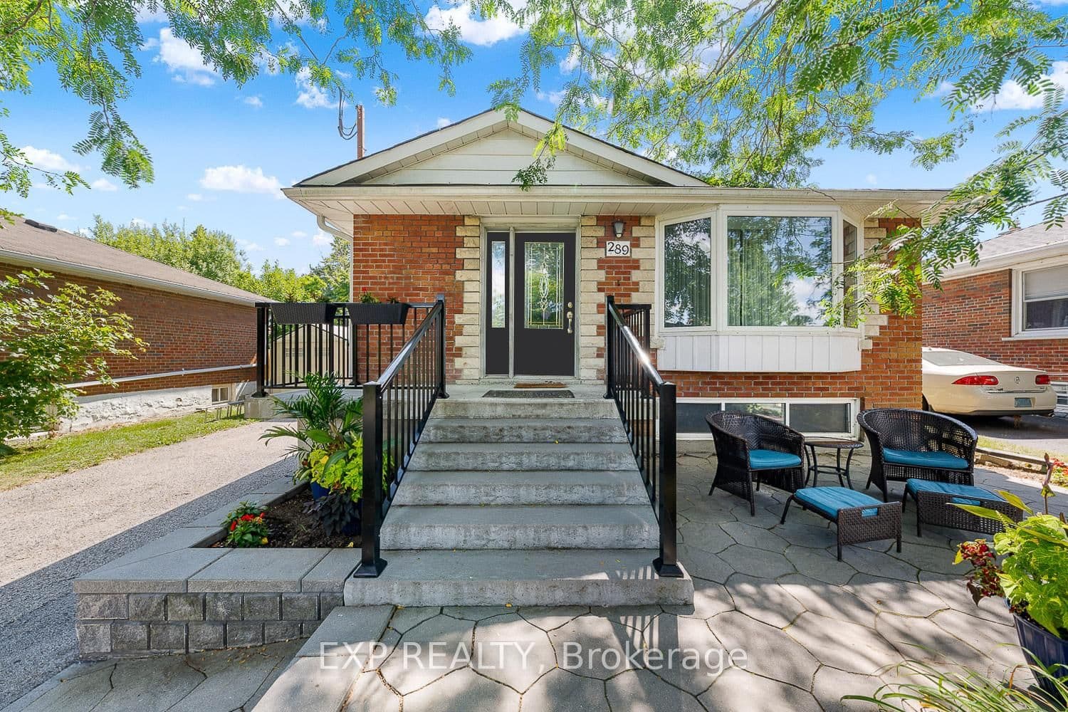 289 Ridgeway Ave, Oshawa - Photo 4 of 40