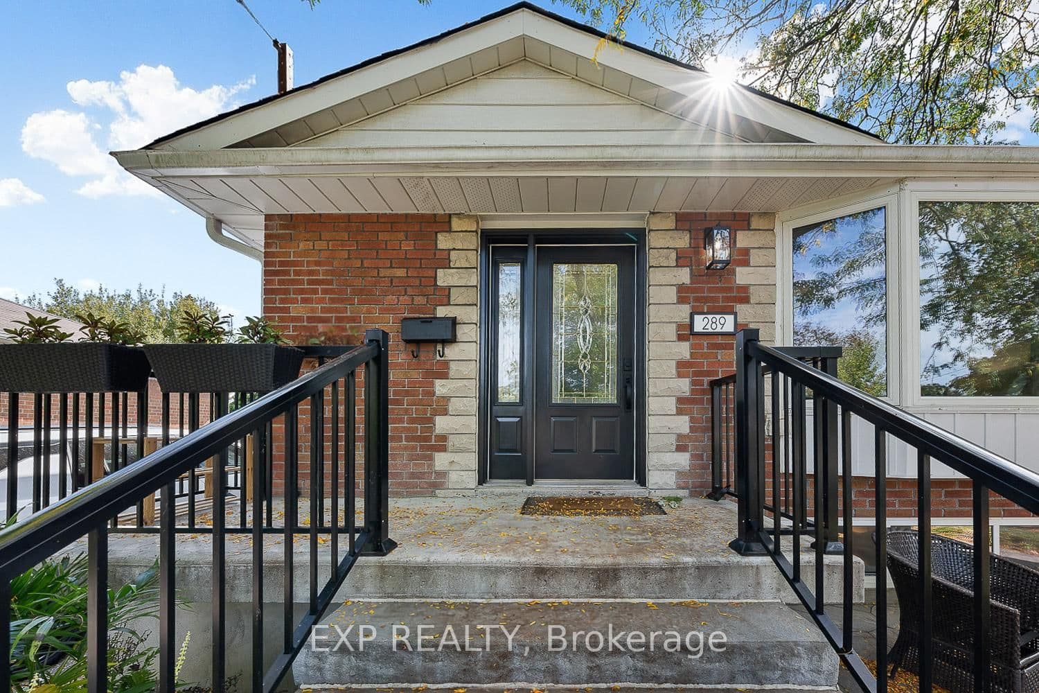 289 Ridgeway Ave, Oshawa - Photo 6 of 40