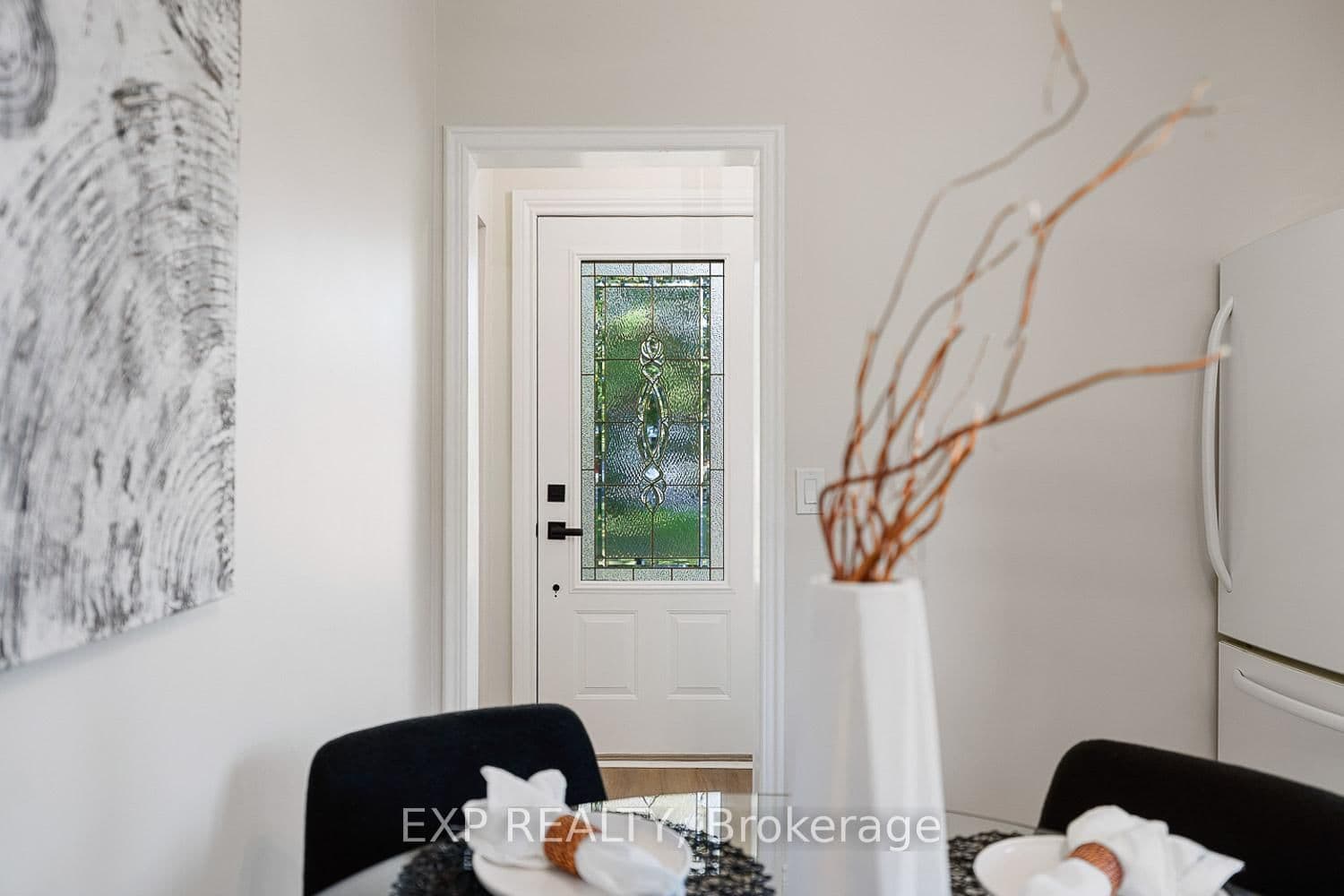 289 Ridgeway Ave, Oshawa - Photo 7 of 40