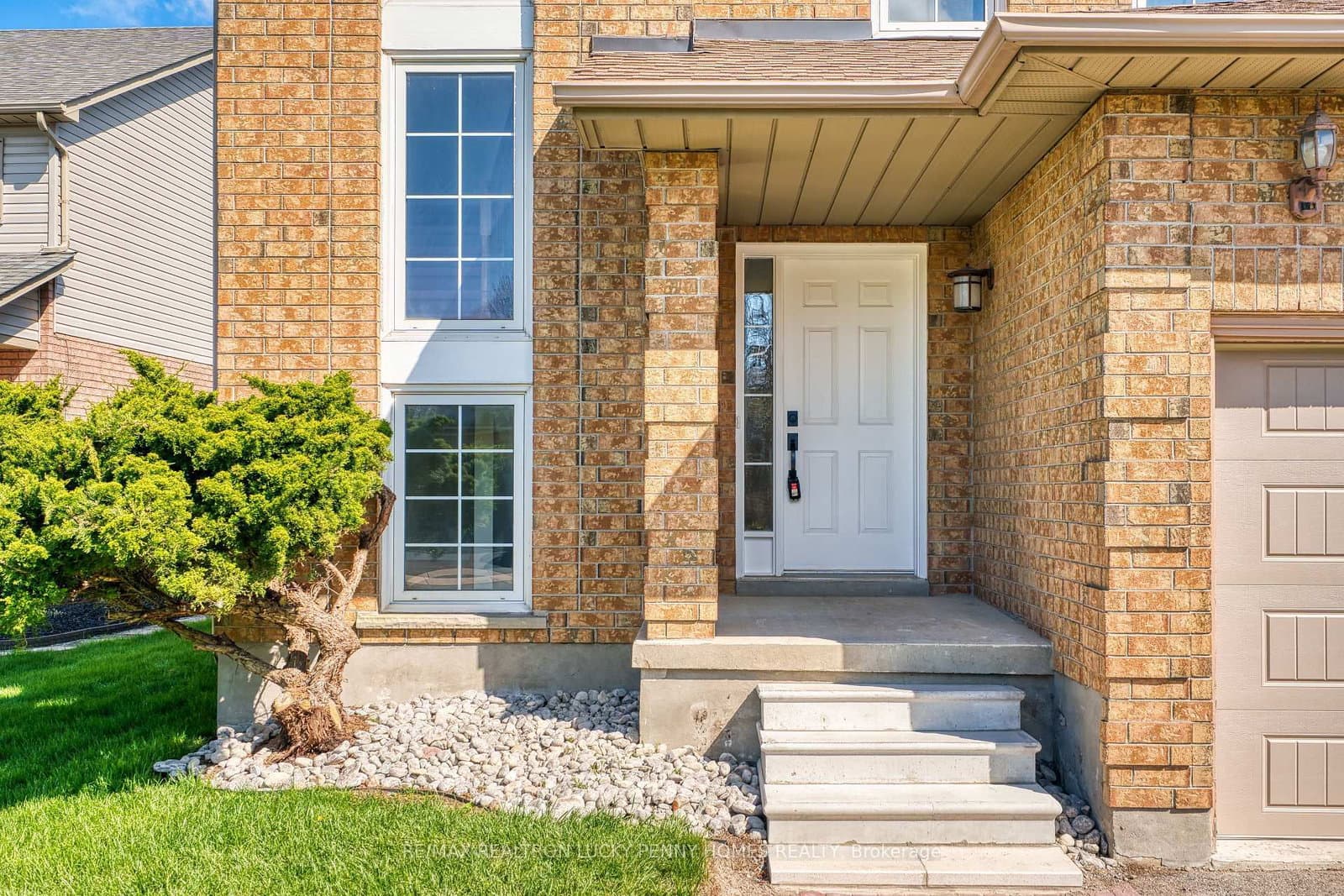 29 Wabbokish Crt, Courtice - Photo 4 of 27