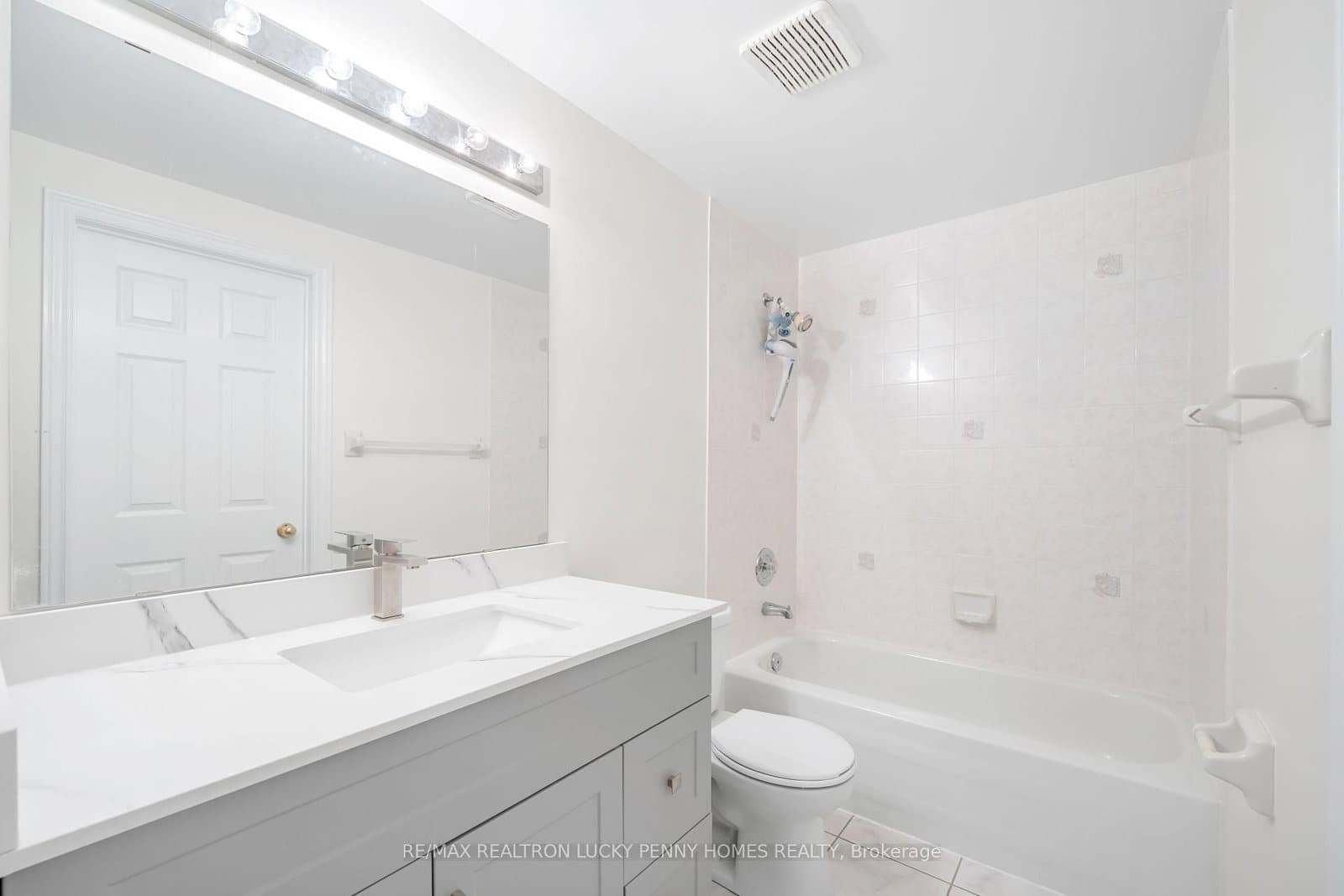 29 Wabbokish Crt, Courtice - Photo 18 of 27