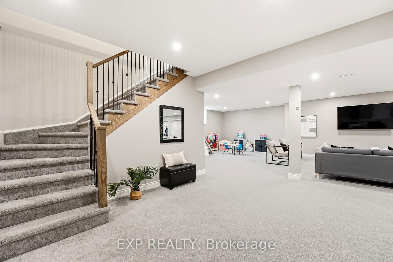 2939 Rundle Rd, Bowmanville - Photo 35 of 40