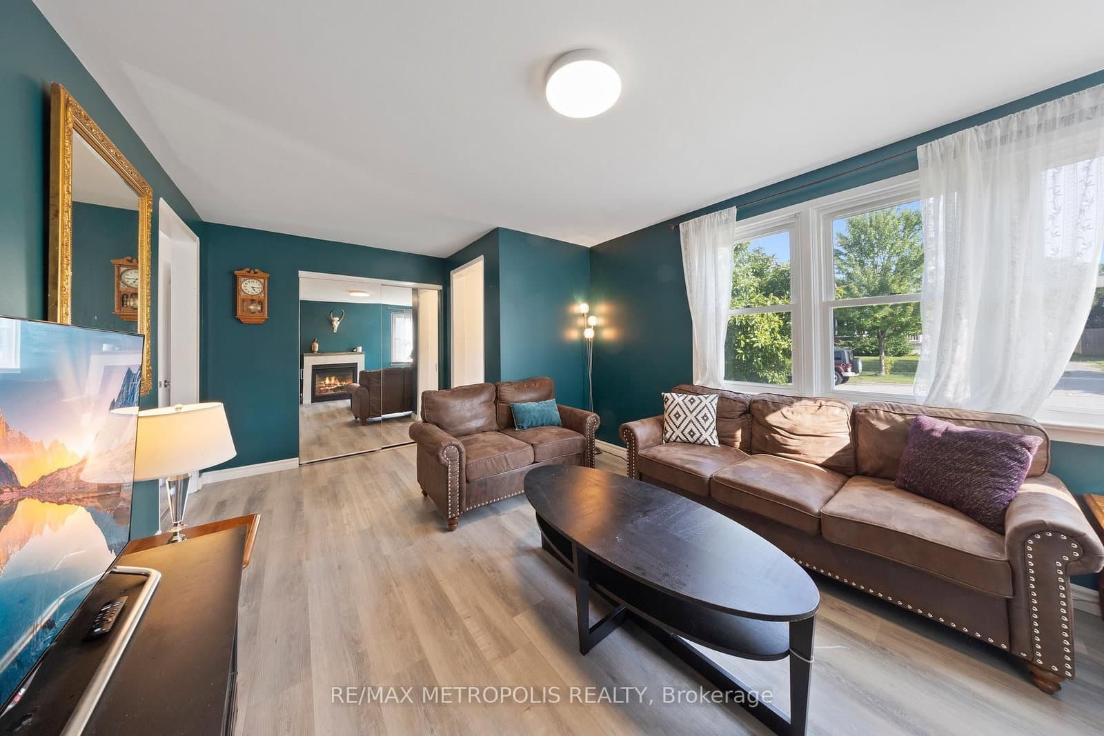 300 Ballard St, Oshawa - Photo 9 of 19