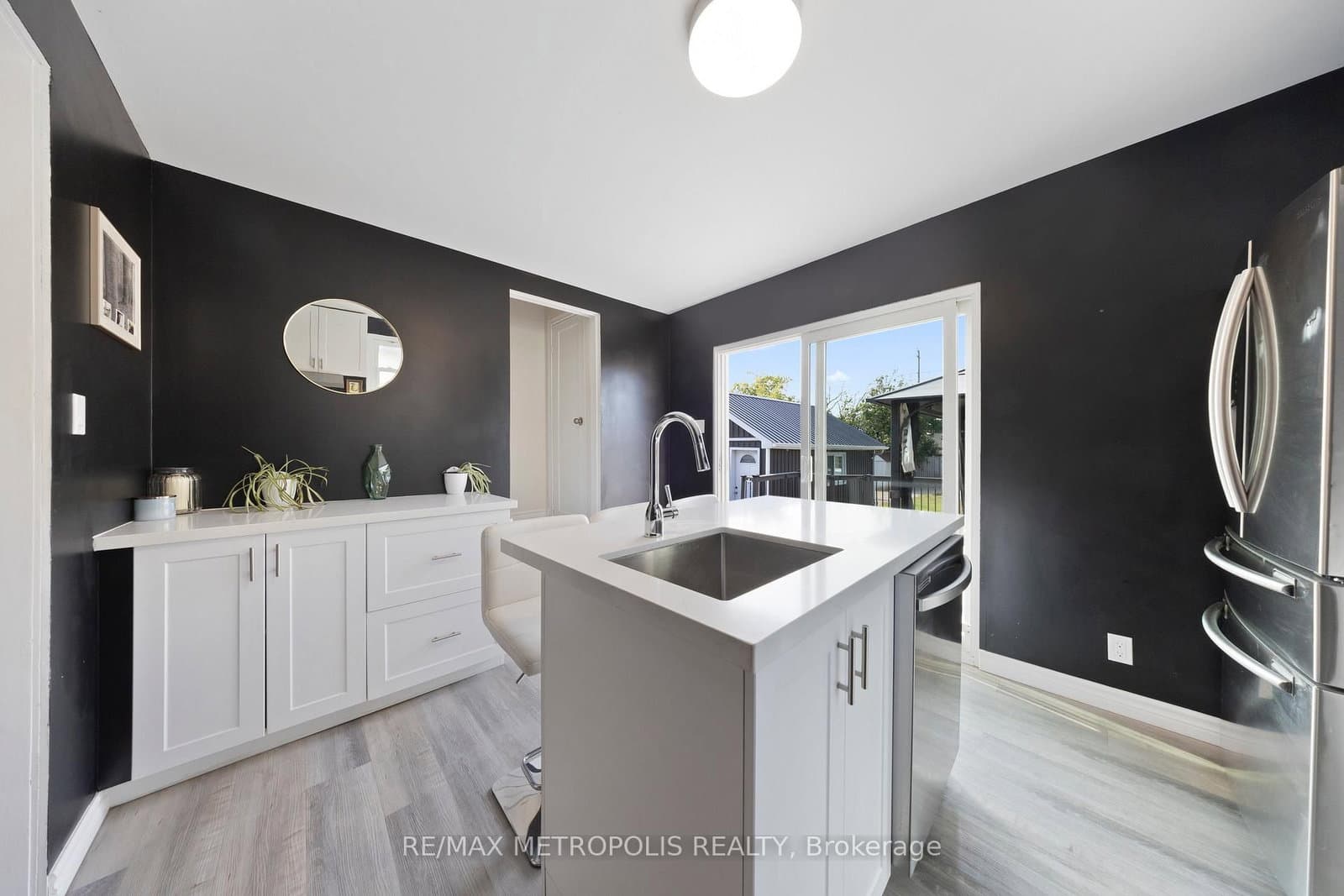 300 Ballard St, Oshawa - Photo 12 of 19