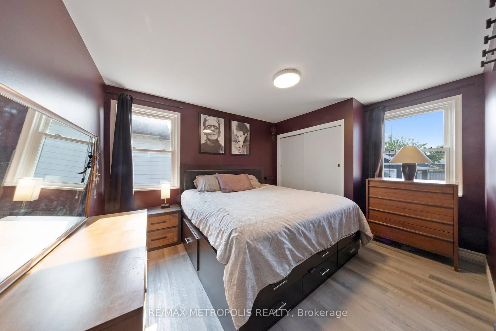 300 Ballard St, Oshawa - Photo 14 of 19