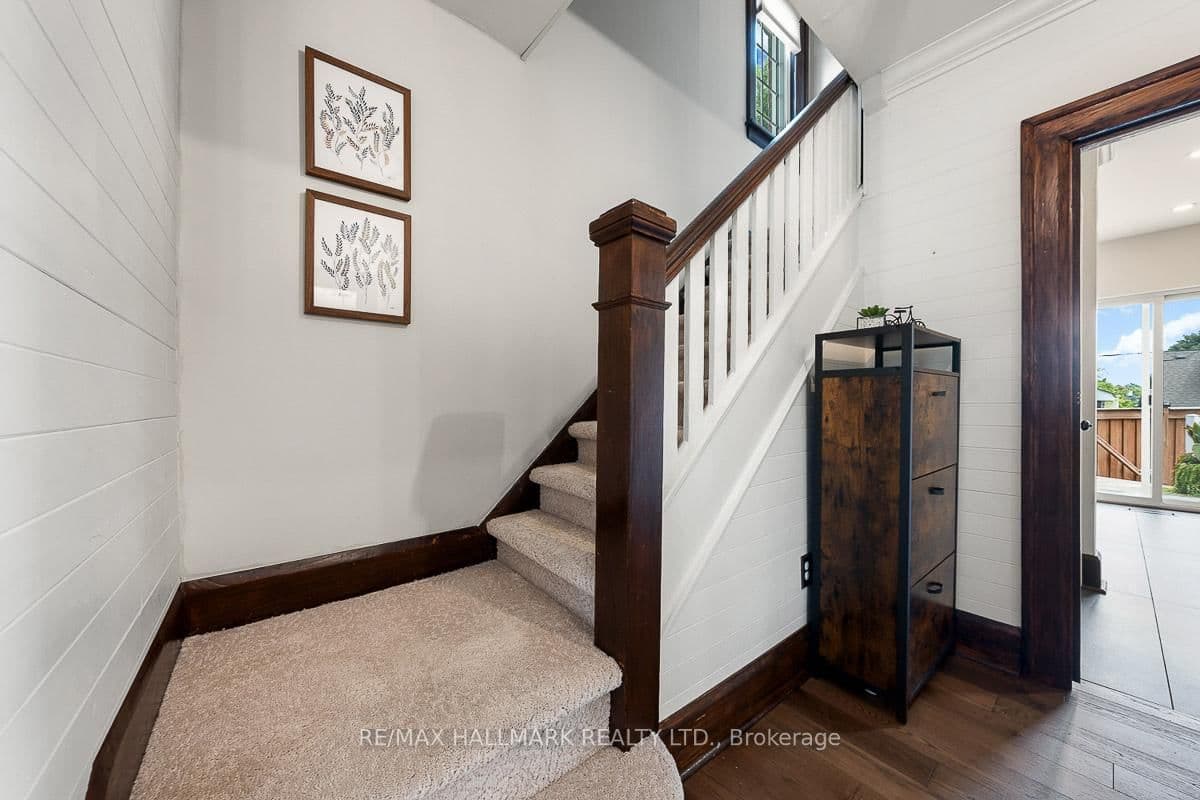 359 Mary St N, Oshawa - Photo 18 of 40