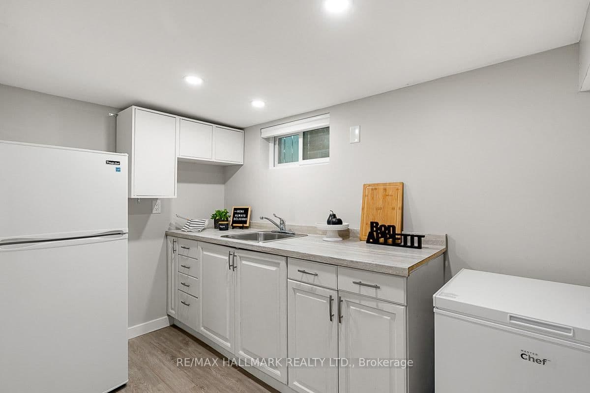 359 Mary St N, Oshawa - Photo 30 of 40