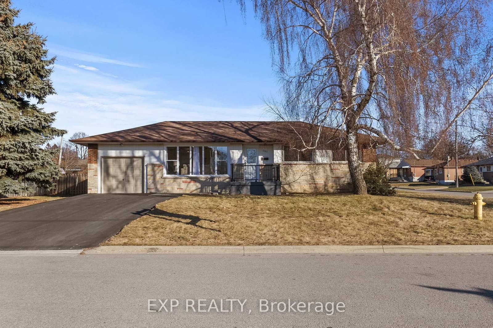 383 Windsor St, Oshawa - Photo 2 of 40
