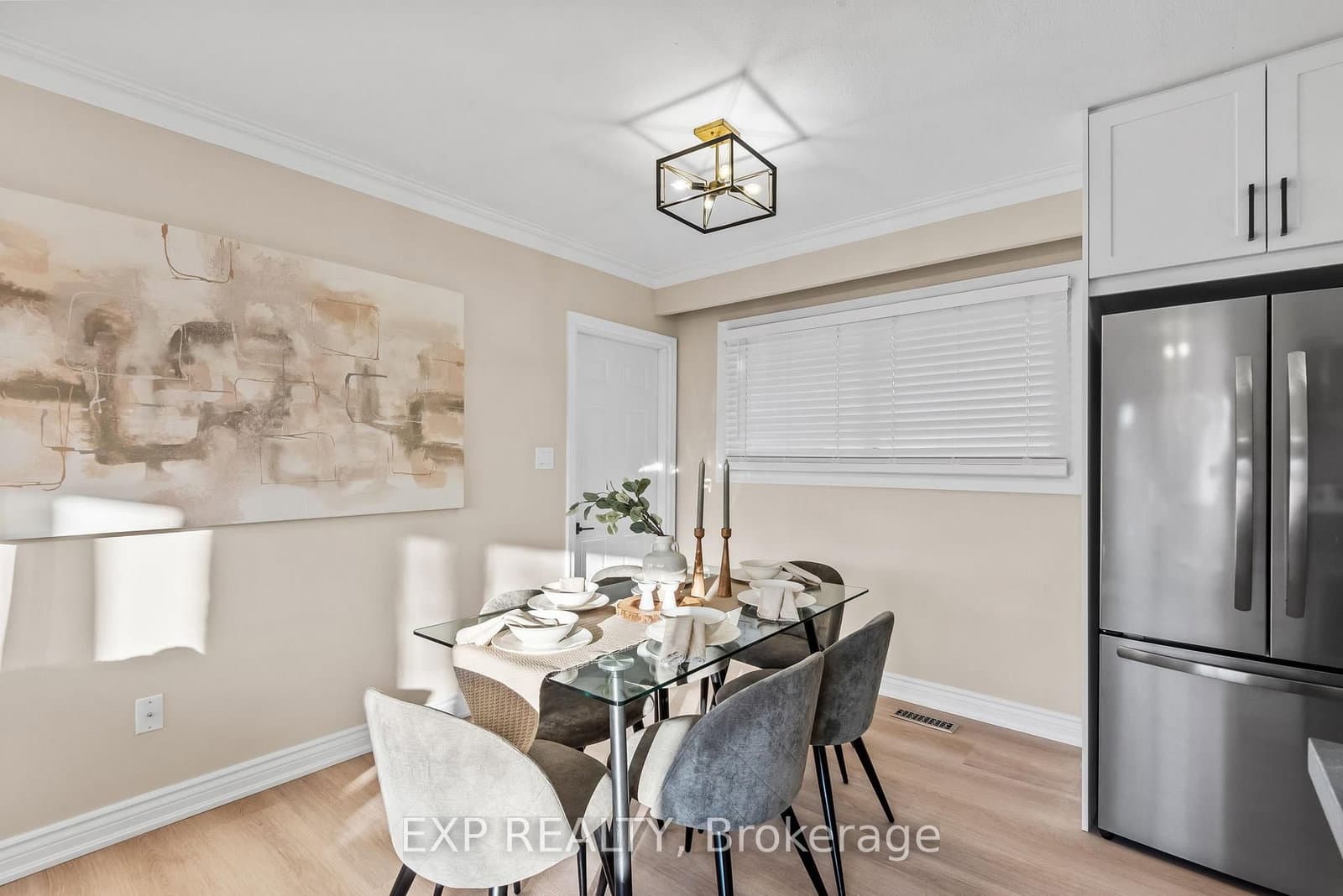 383 Windsor St, Oshawa - Photo 9 of 40