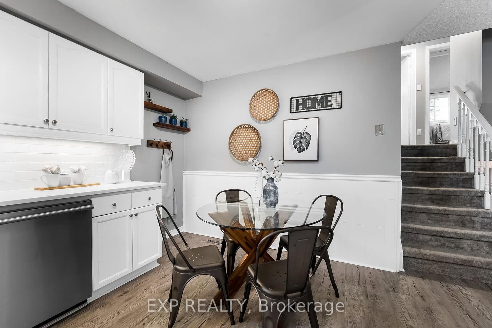 39 Inglis Ave, Courtice - Photo 7 of 40