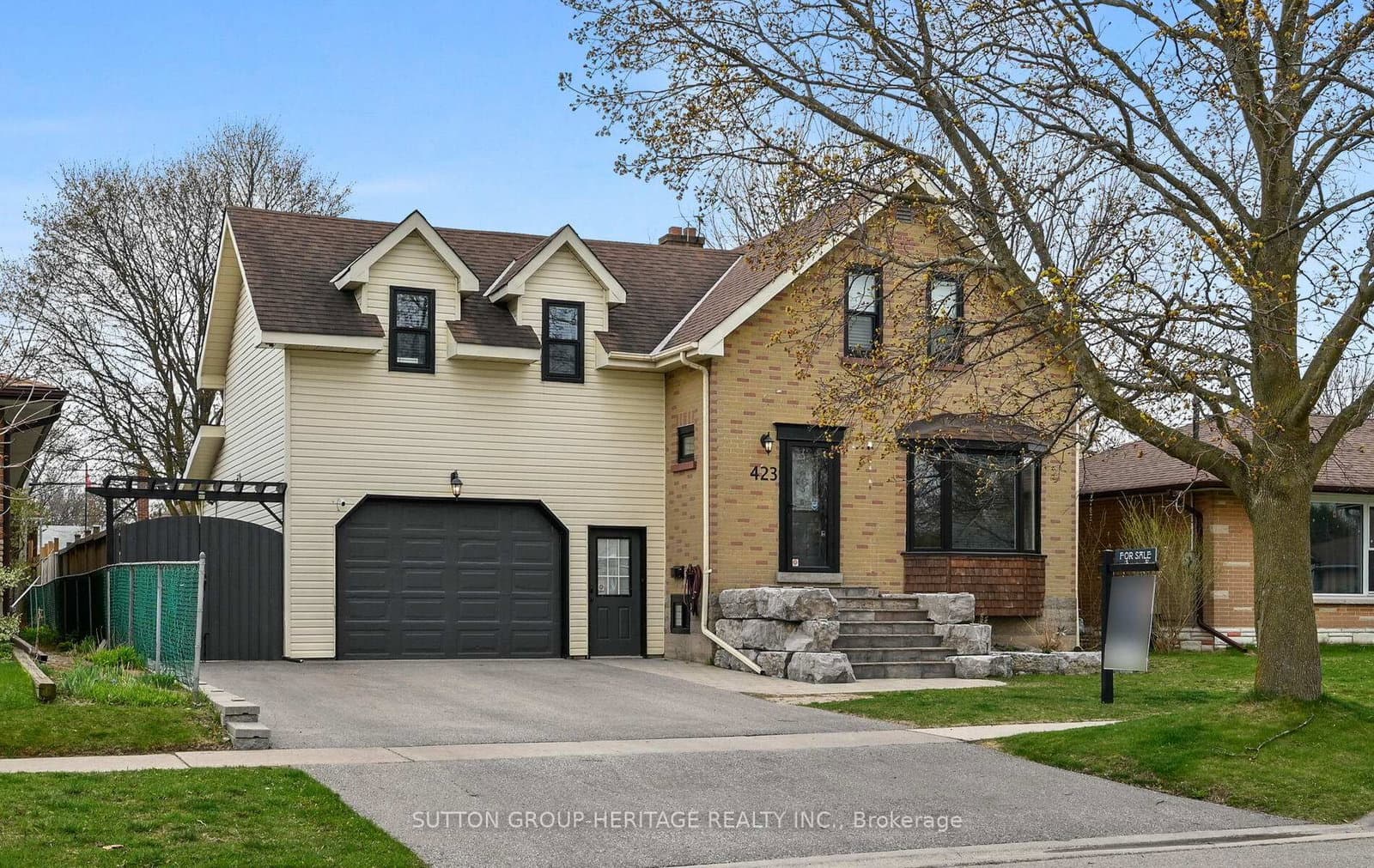 423 Fairleigh Ave, Oshawa - Photo 2 of 38