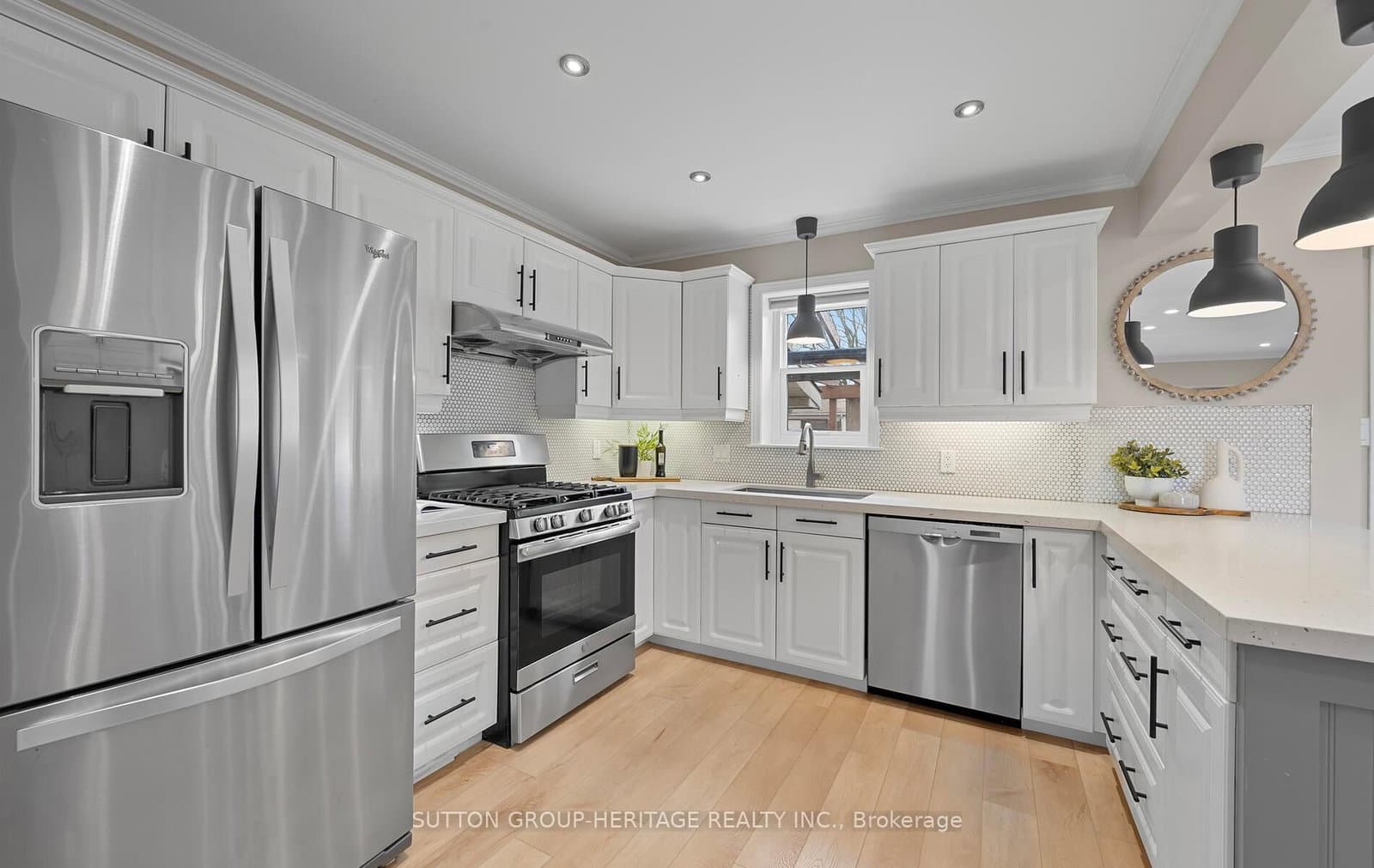 423 Fairleigh Ave, Oshawa - Photo 12 of 38
