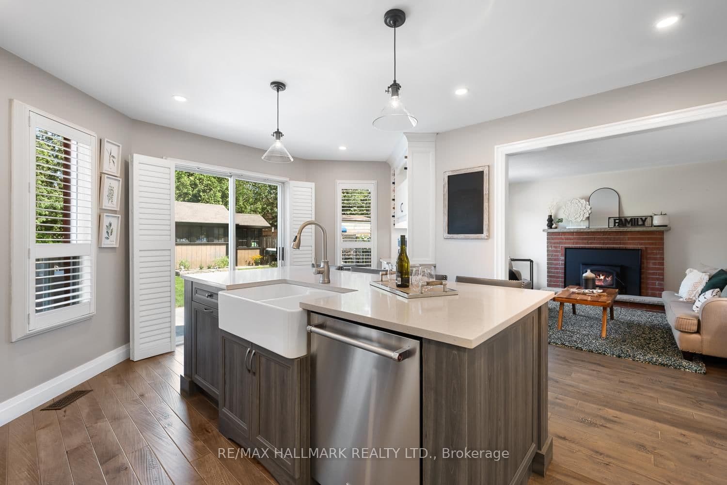48 Ringwood Dr, Whitby - Photo 14 of 40