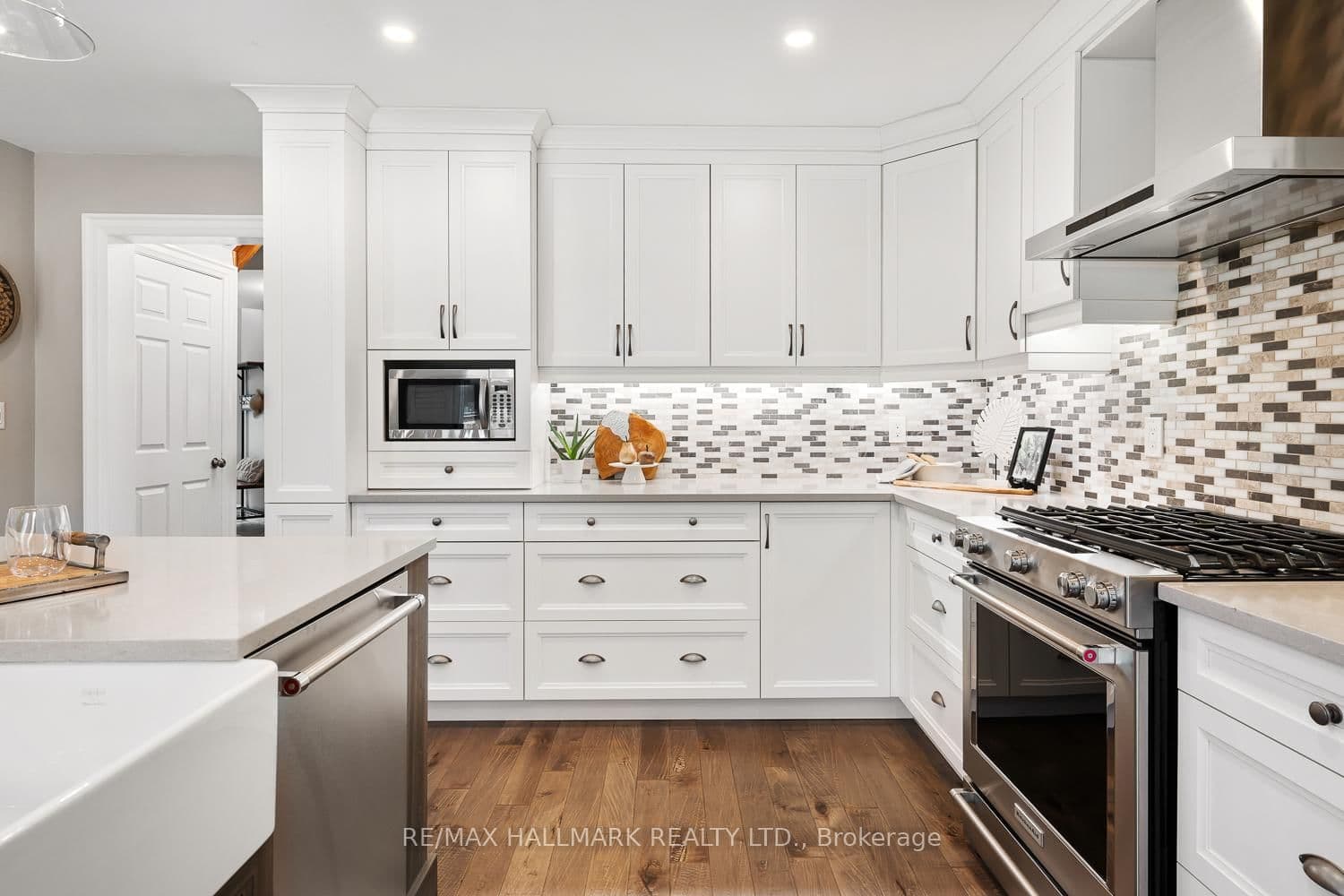 48 Ringwood Dr, Whitby - Photo 15 of 40