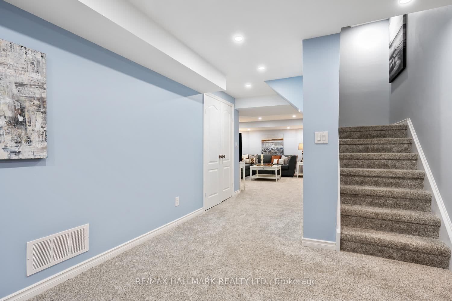 48 Ringwood Dr, Whitby - Photo 33 of 40