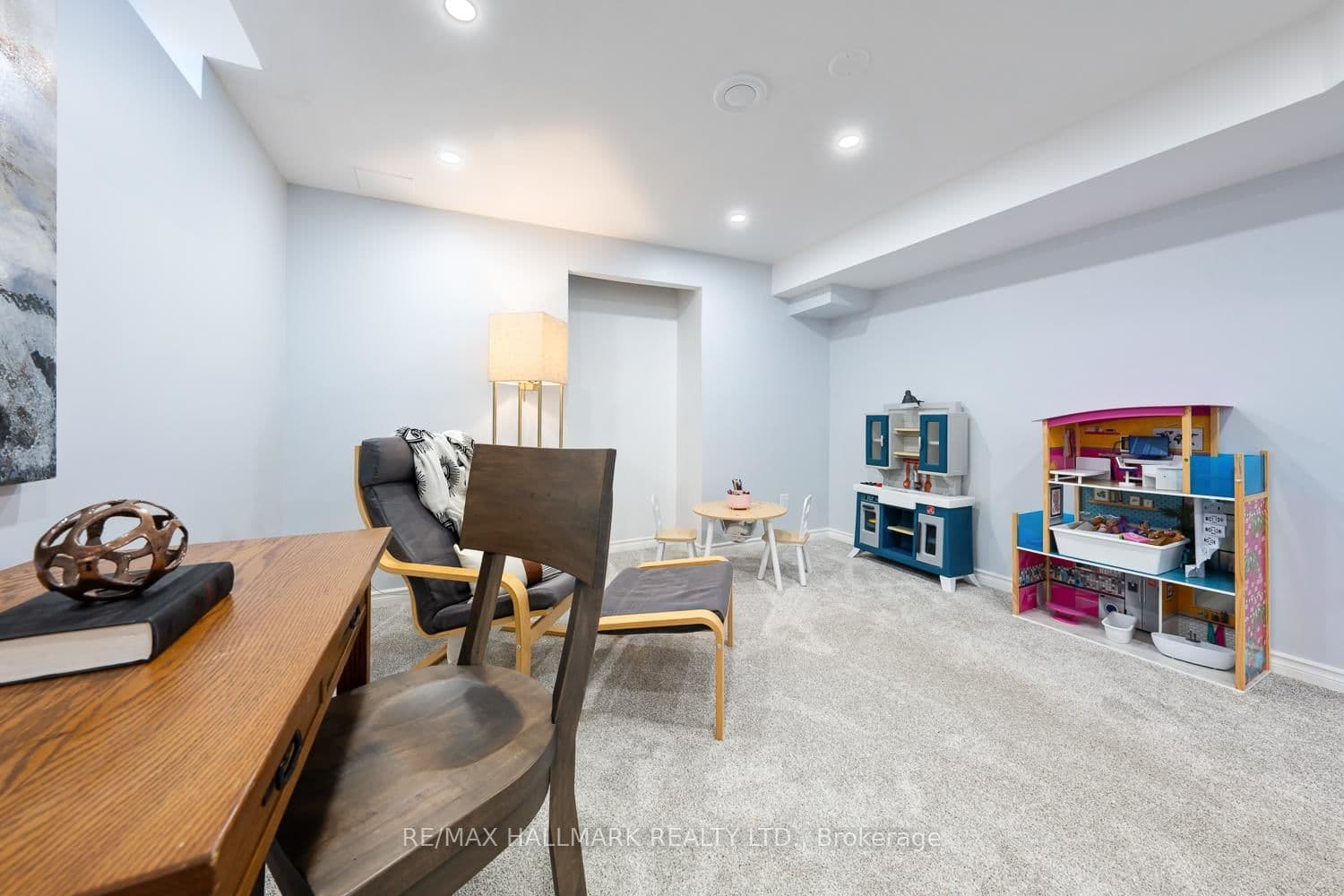 48 Ringwood Dr, Whitby - Photo 35 of 40