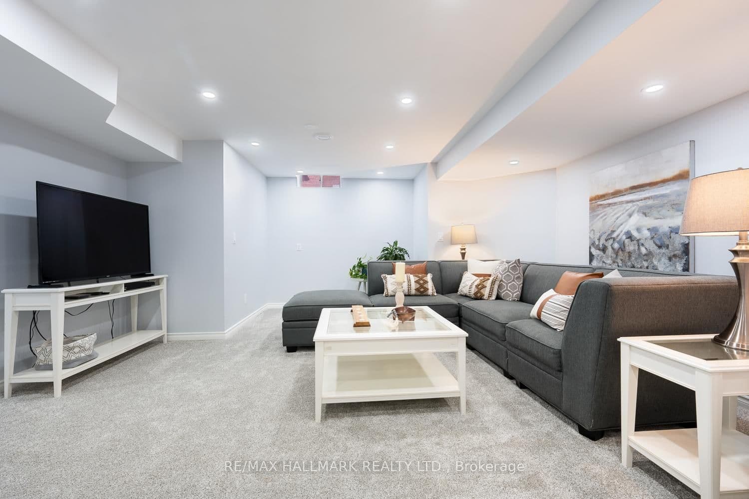 48 Ringwood Dr, Whitby - Photo 36 of 40