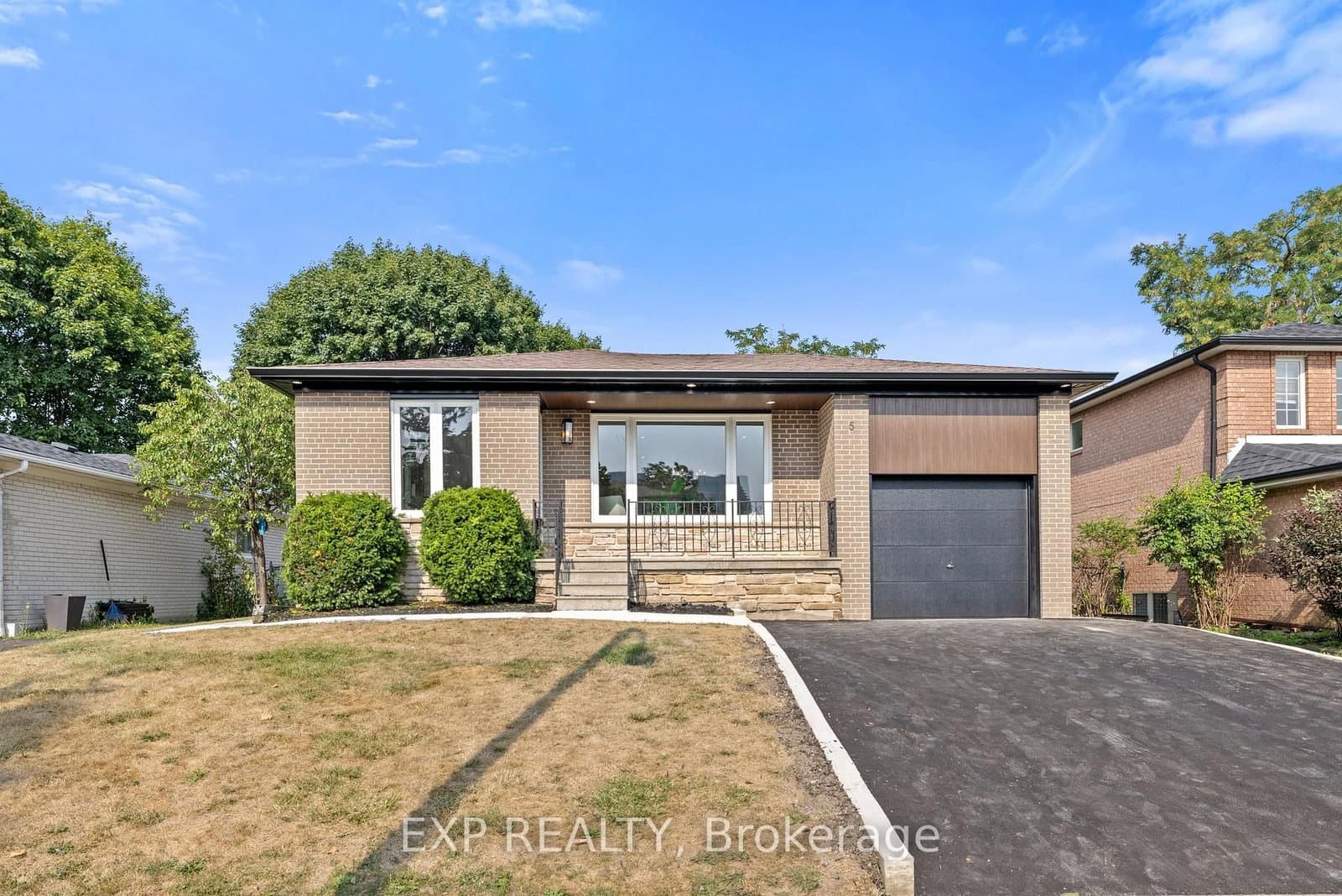 5 Midcroft Dr, Toronto - Photo 2 of 40