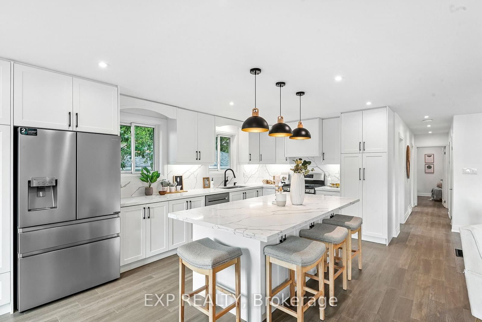 5 Midcroft Dr, Toronto - Photo 10 of 40