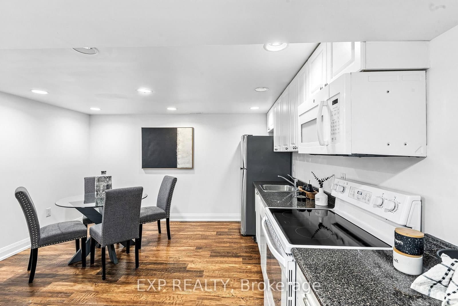 5 Midcroft Dr, Toronto - Photo 33 of 40