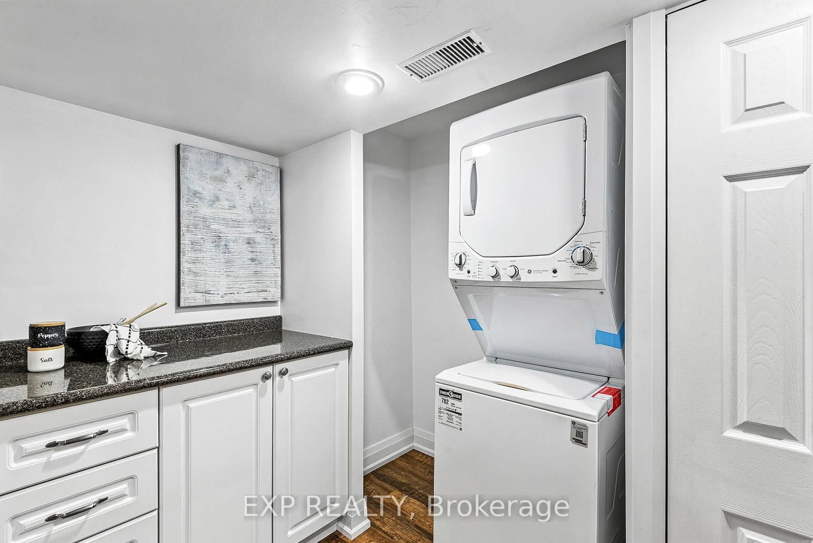5 Midcroft Dr, Toronto - Photo 35 of 40