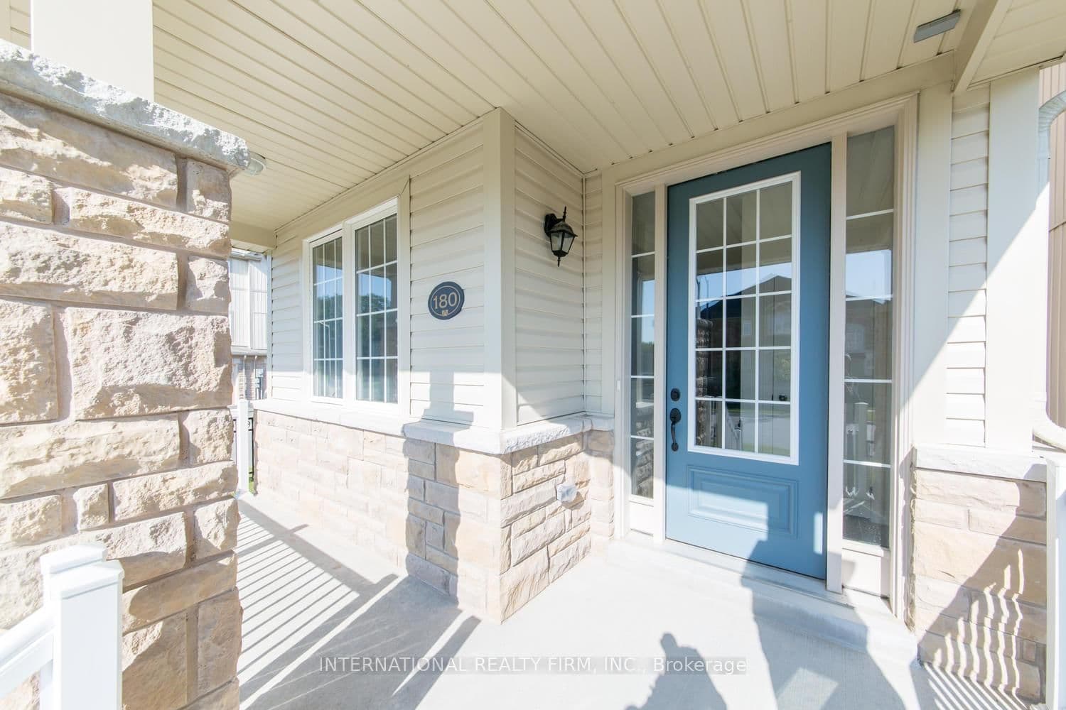 50 McBride Ave, Bowmanville - Photo 4 of 20