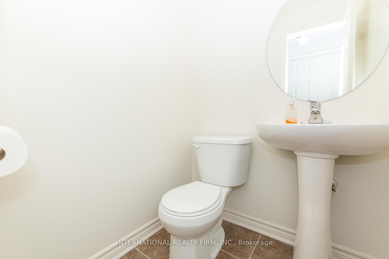 50 McBride Ave, Bowmanville - Photo 9 of 20