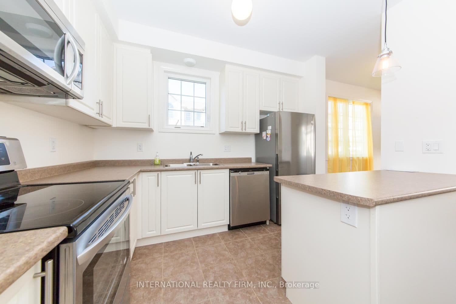 50 McBride Ave, Bowmanville - Photo 11 of 20