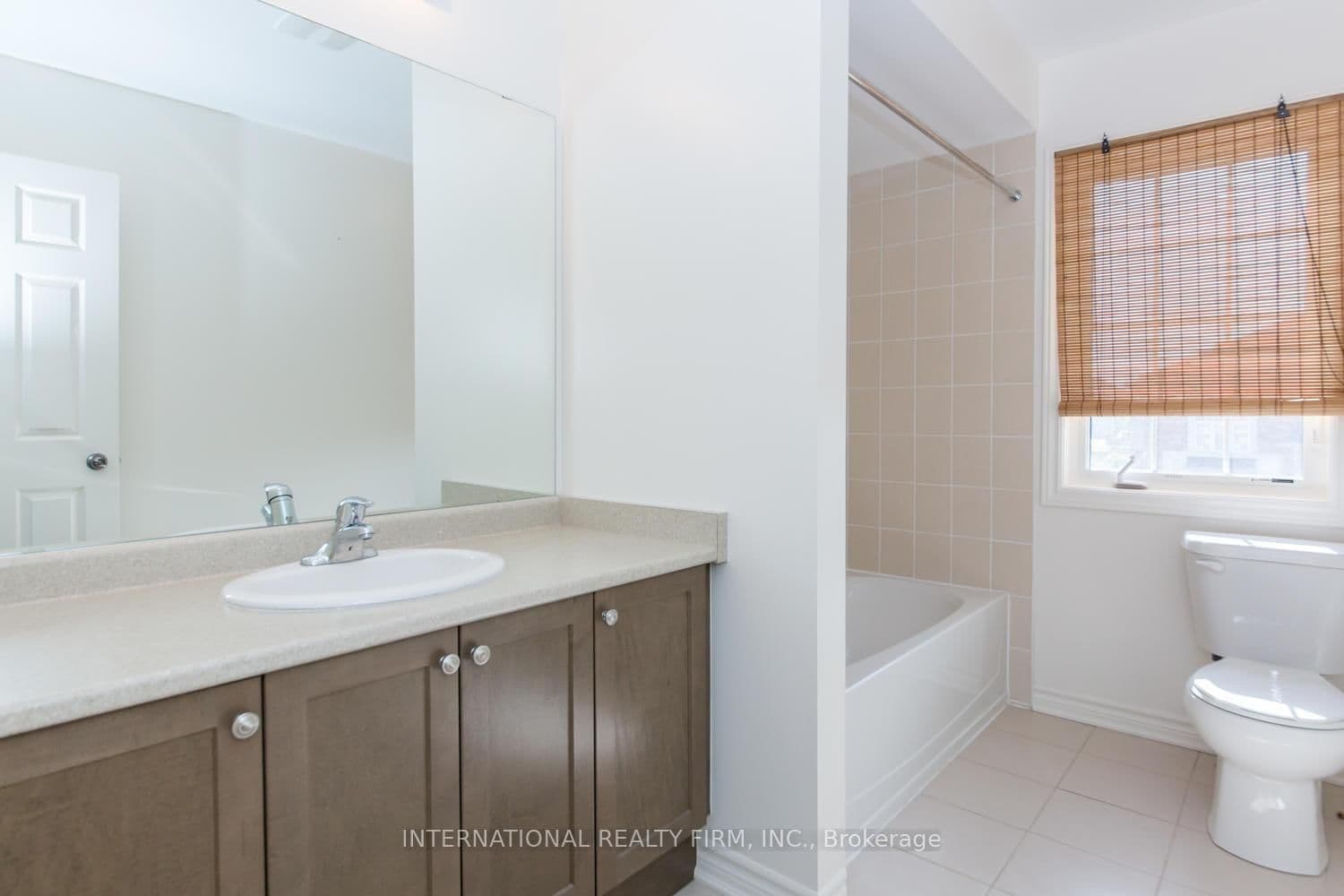 50 McBride Ave, Bowmanville - Photo 17 of 20