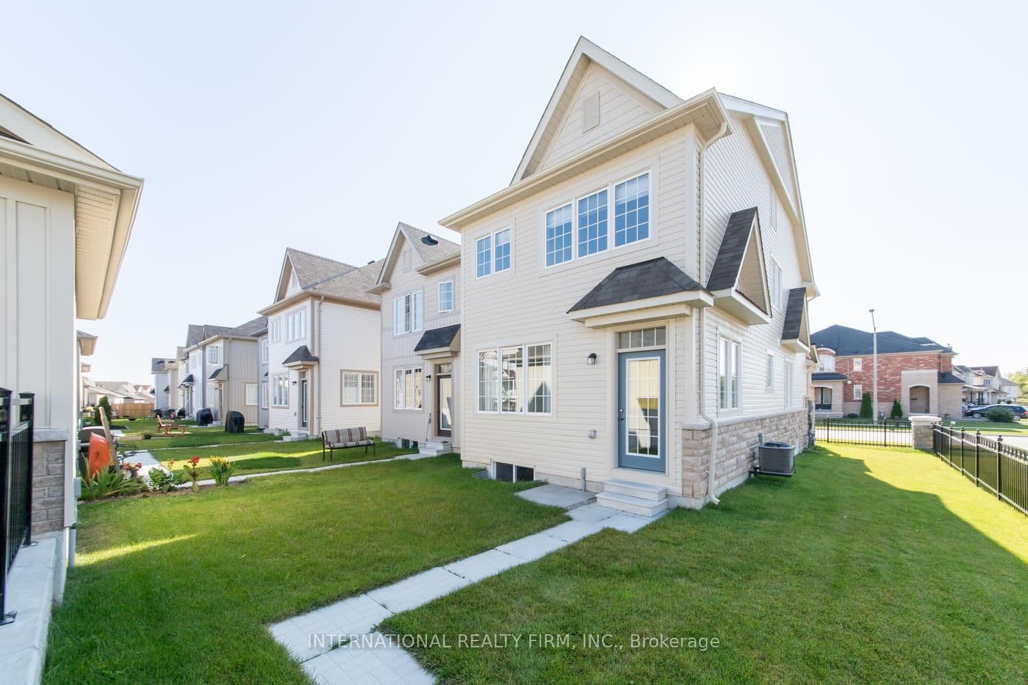 50 McBride Ave, Bowmanville - Photo 19 of 20
