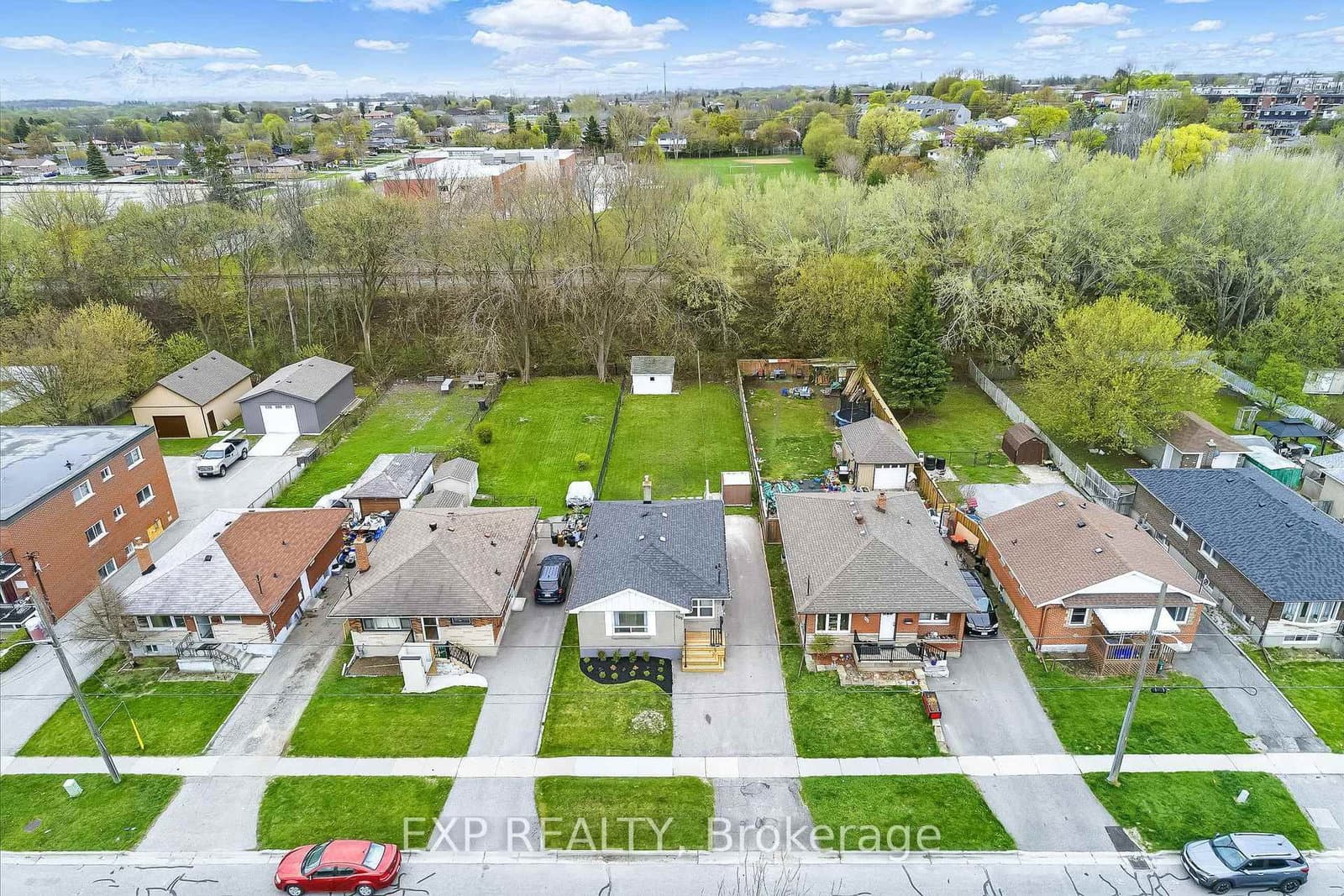 505 Crerar Ave, Oshawa - Photo 4 of 40