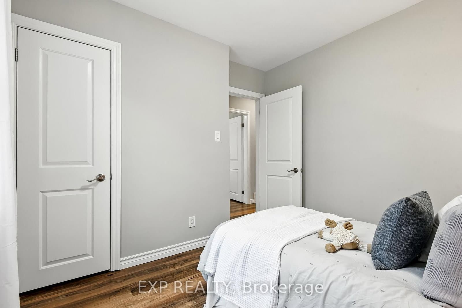505 Crerar Ave, Oshawa - Photo 22 of 40