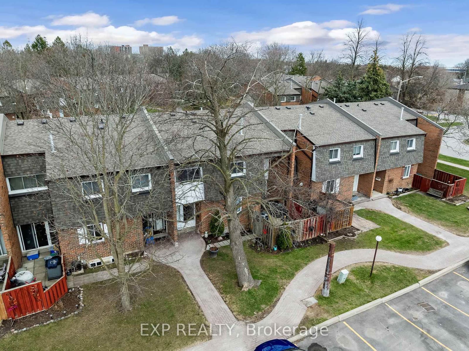 109 Dovedale Dr, 51, Whitby - Photo 4 of 40