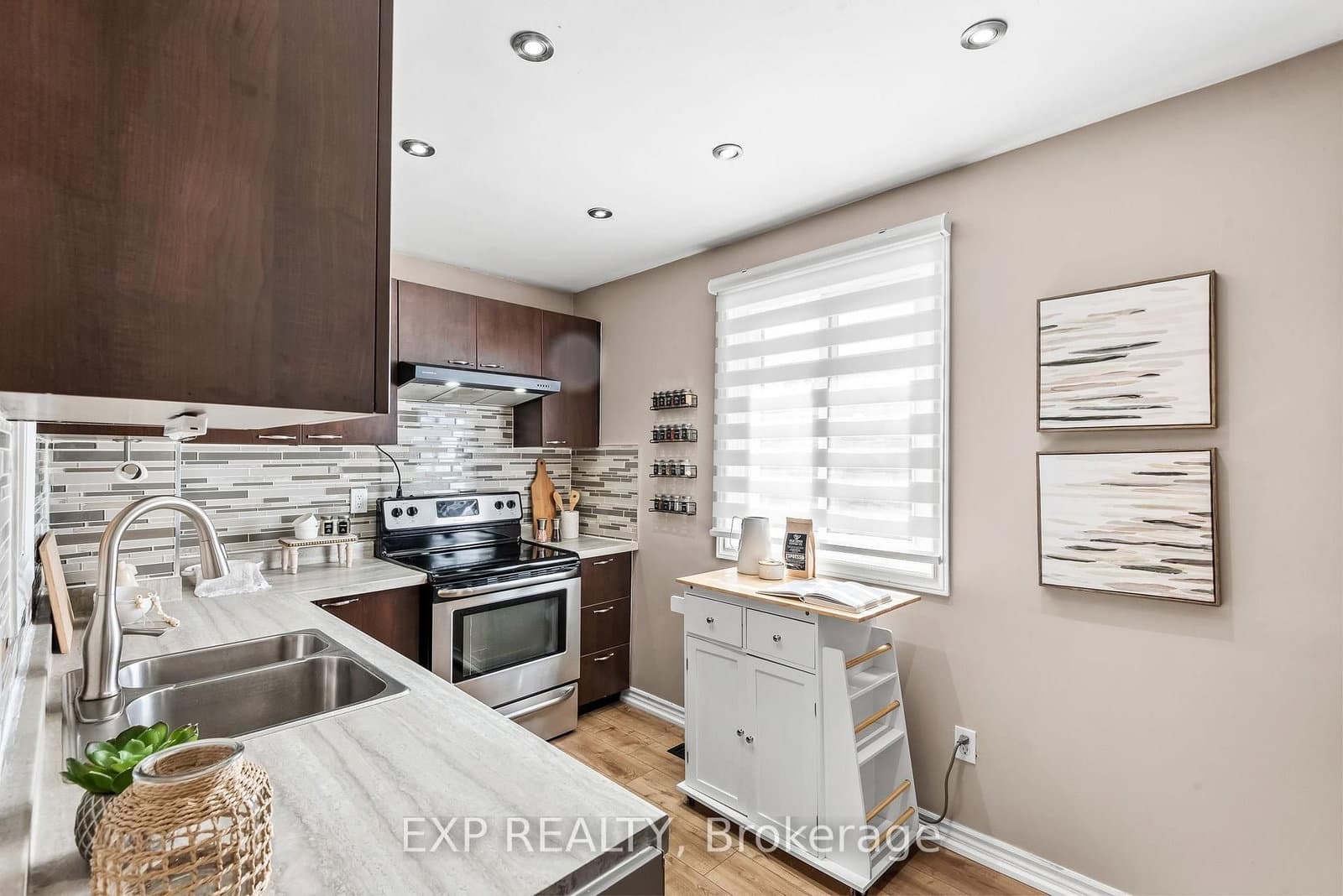 109 Dovedale Dr, 51, Whitby - Photo 12 of 40