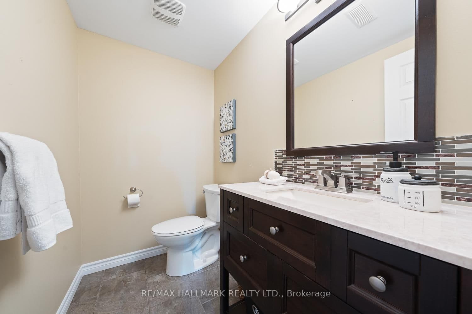 59 Suggitt Dr, Nestleton Station - Photo 34 of 40