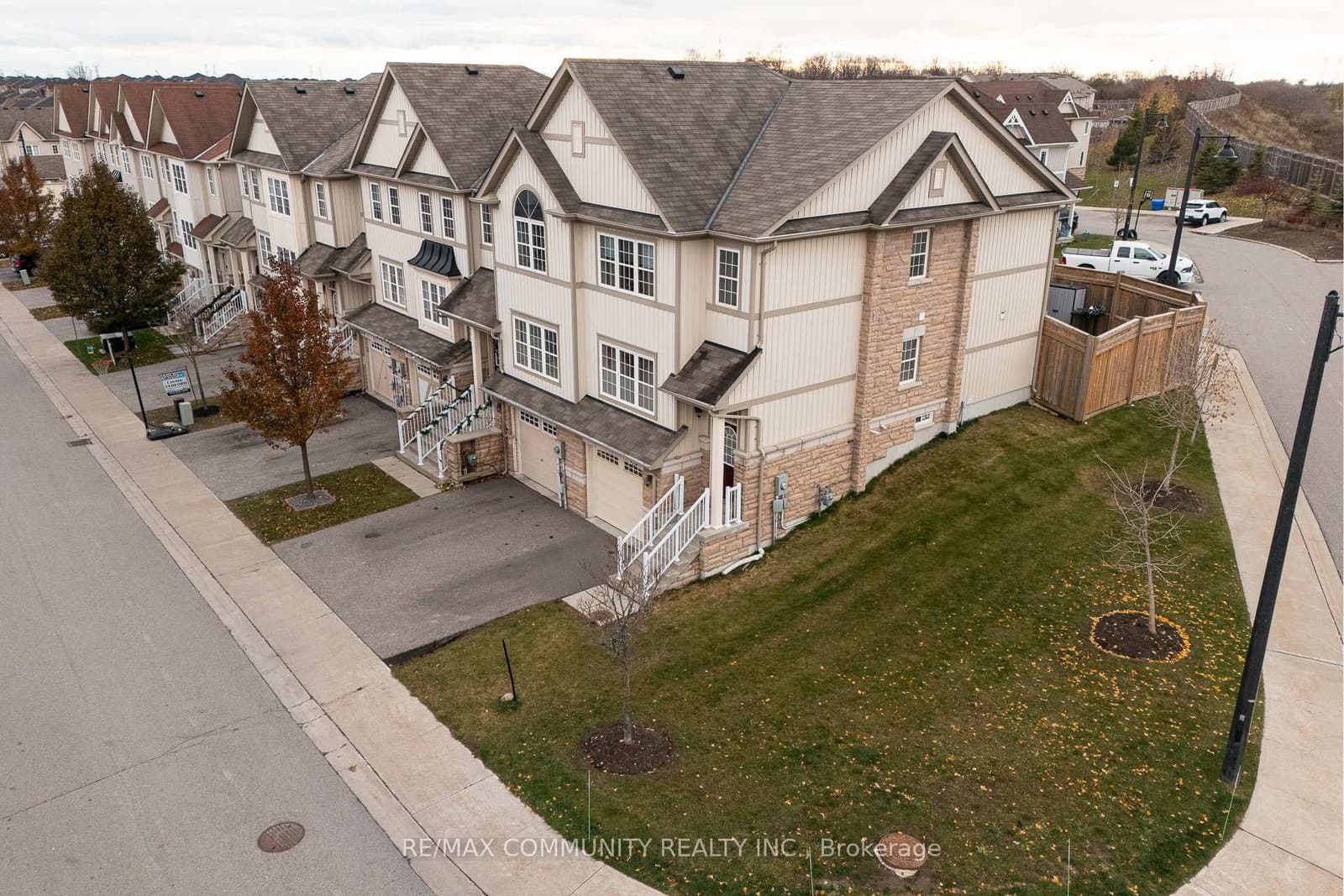 6 Farmstead Dr, Bowmanville - Photo 24 of 28