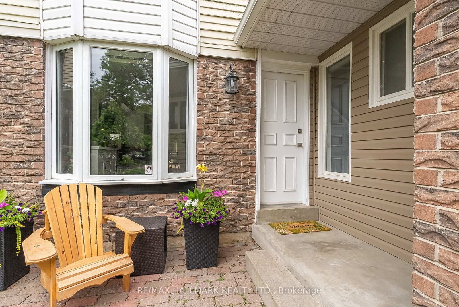 60 Frost Dr., Whitby - Photo 3 of 40