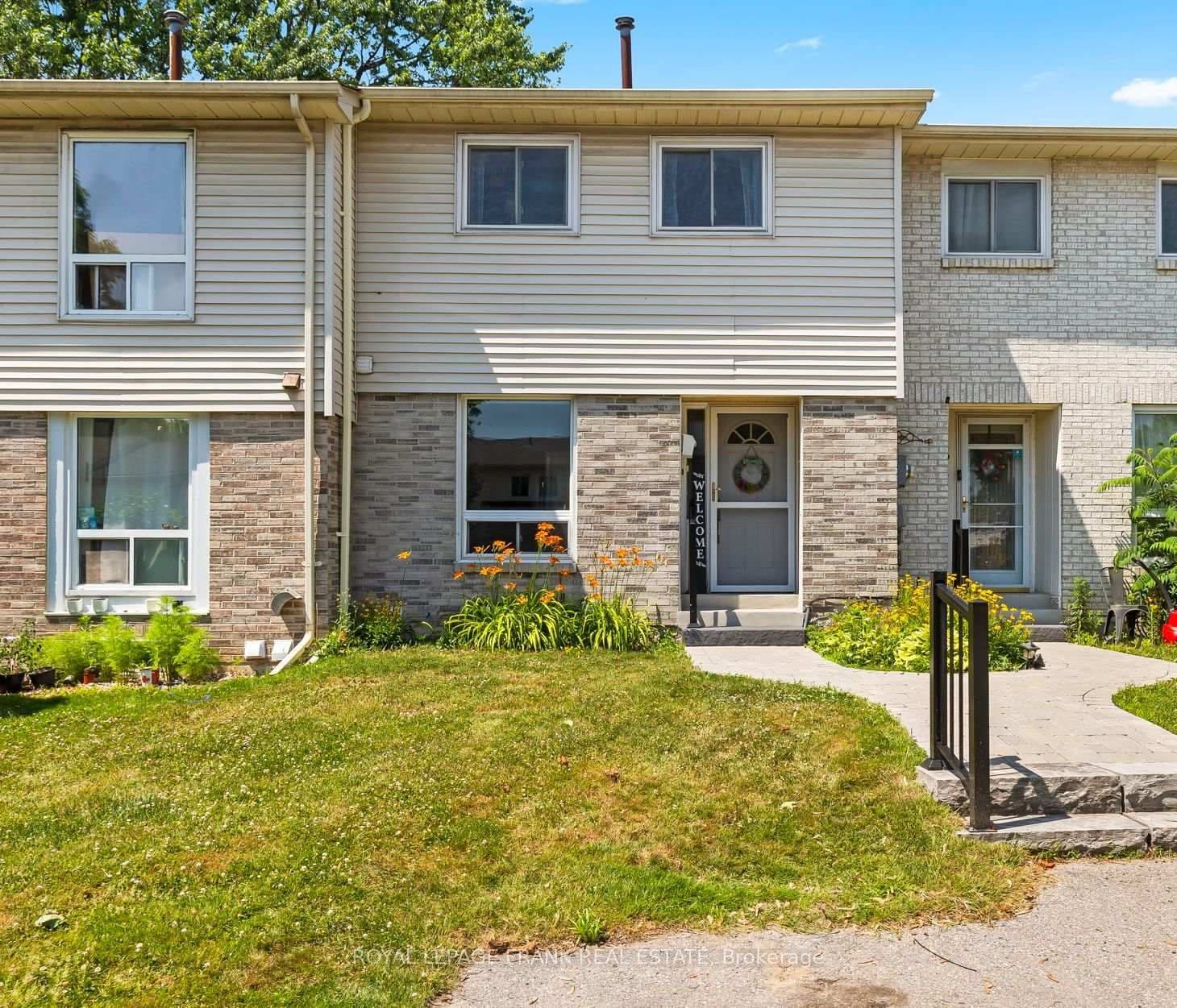 61-611 Galahad Dr, Oshawa - Photo 2 of 35