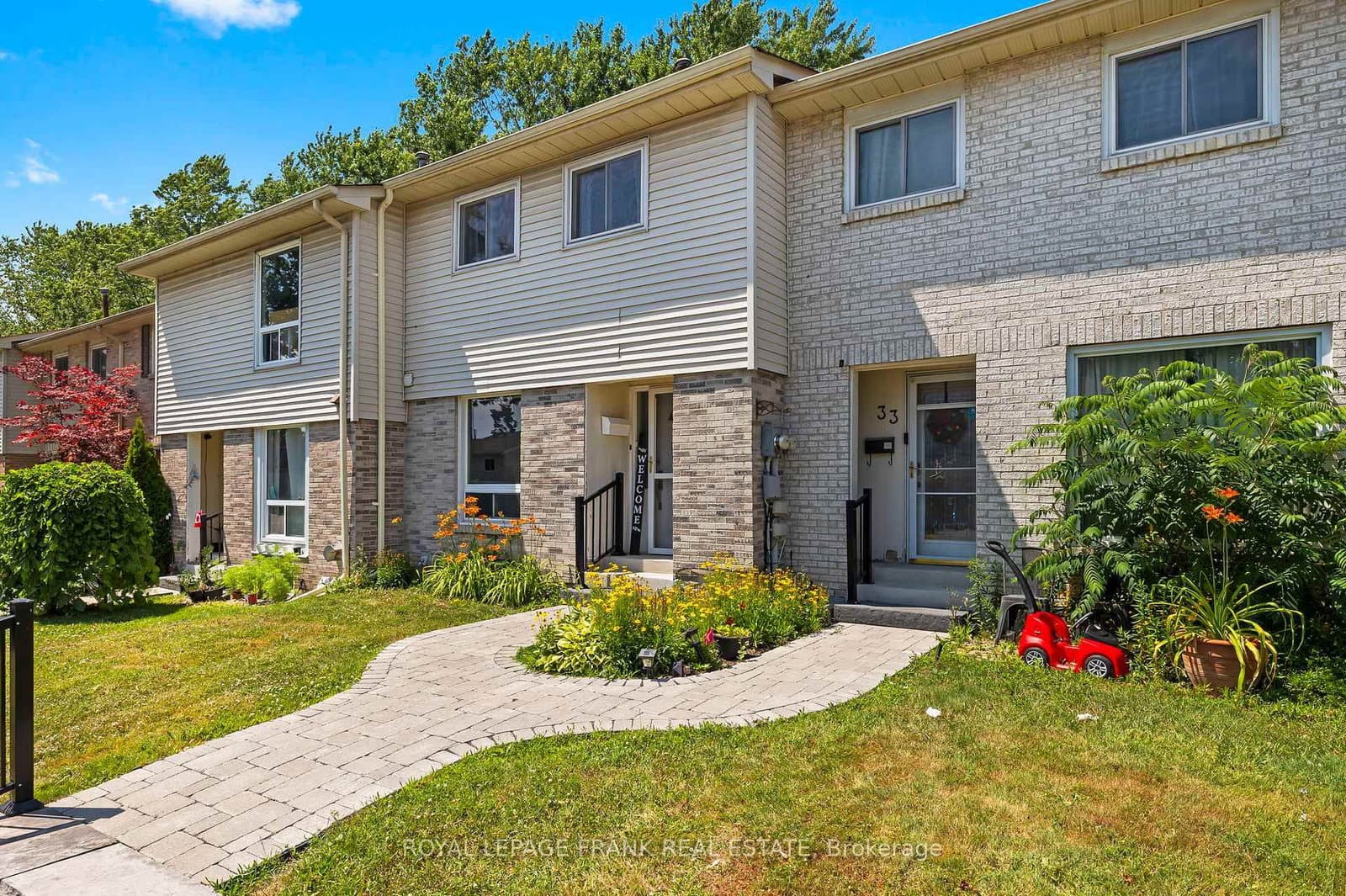 61-611 Galahad Dr, Oshawa - Photo 3 of 35