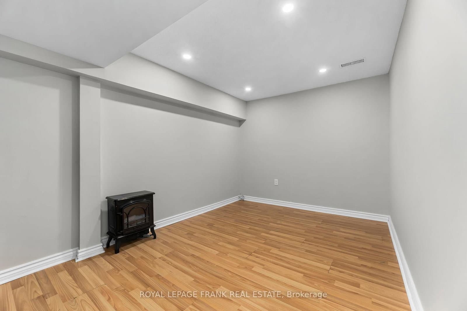 61-611 Galahad Dr, Oshawa - Photo 23 of 35