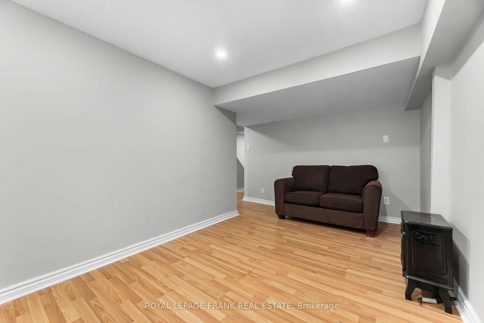 61-611 Galahad Dr, Oshawa - Photo 24 of 35