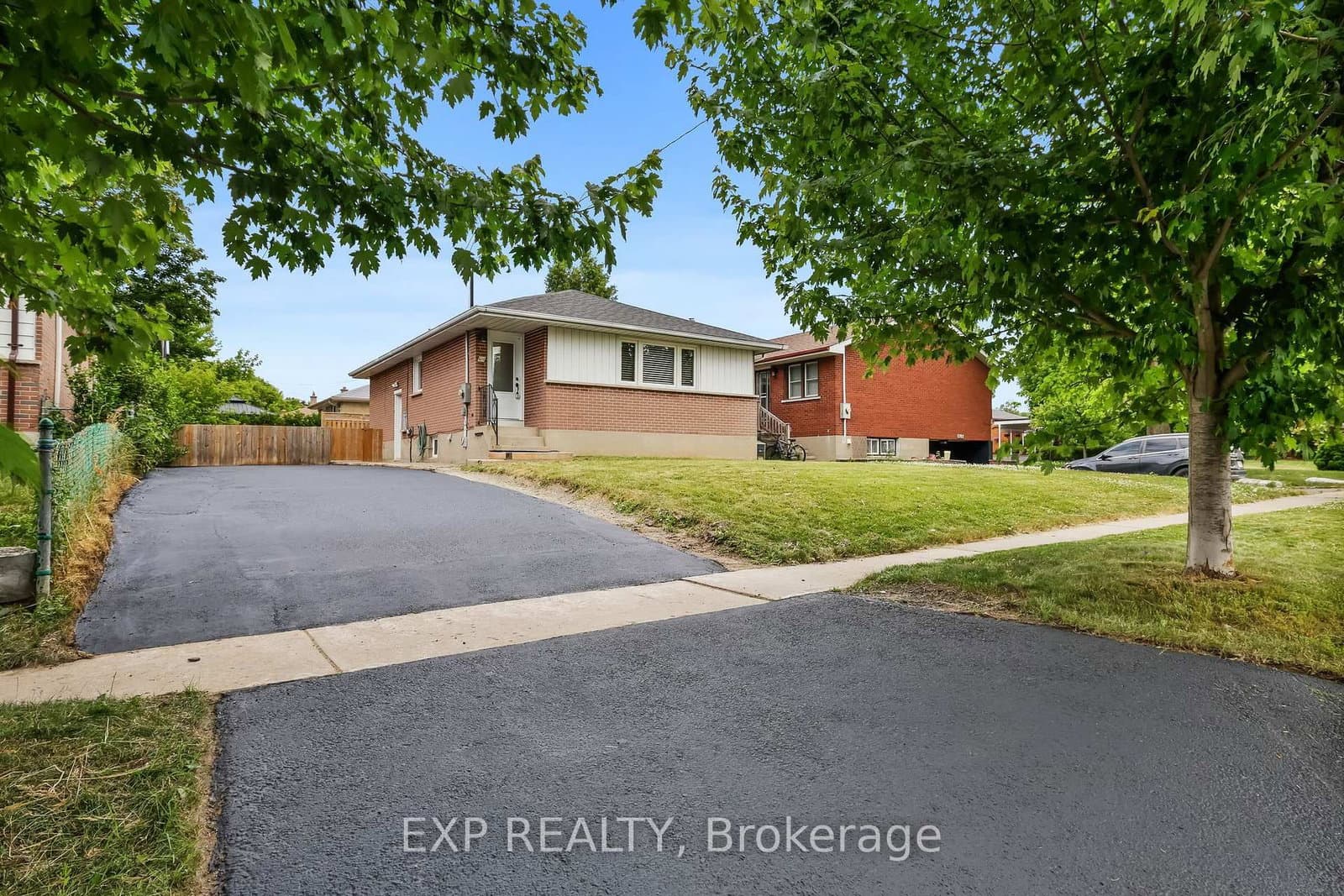 610 Shakespeare Ave, Oshawa
