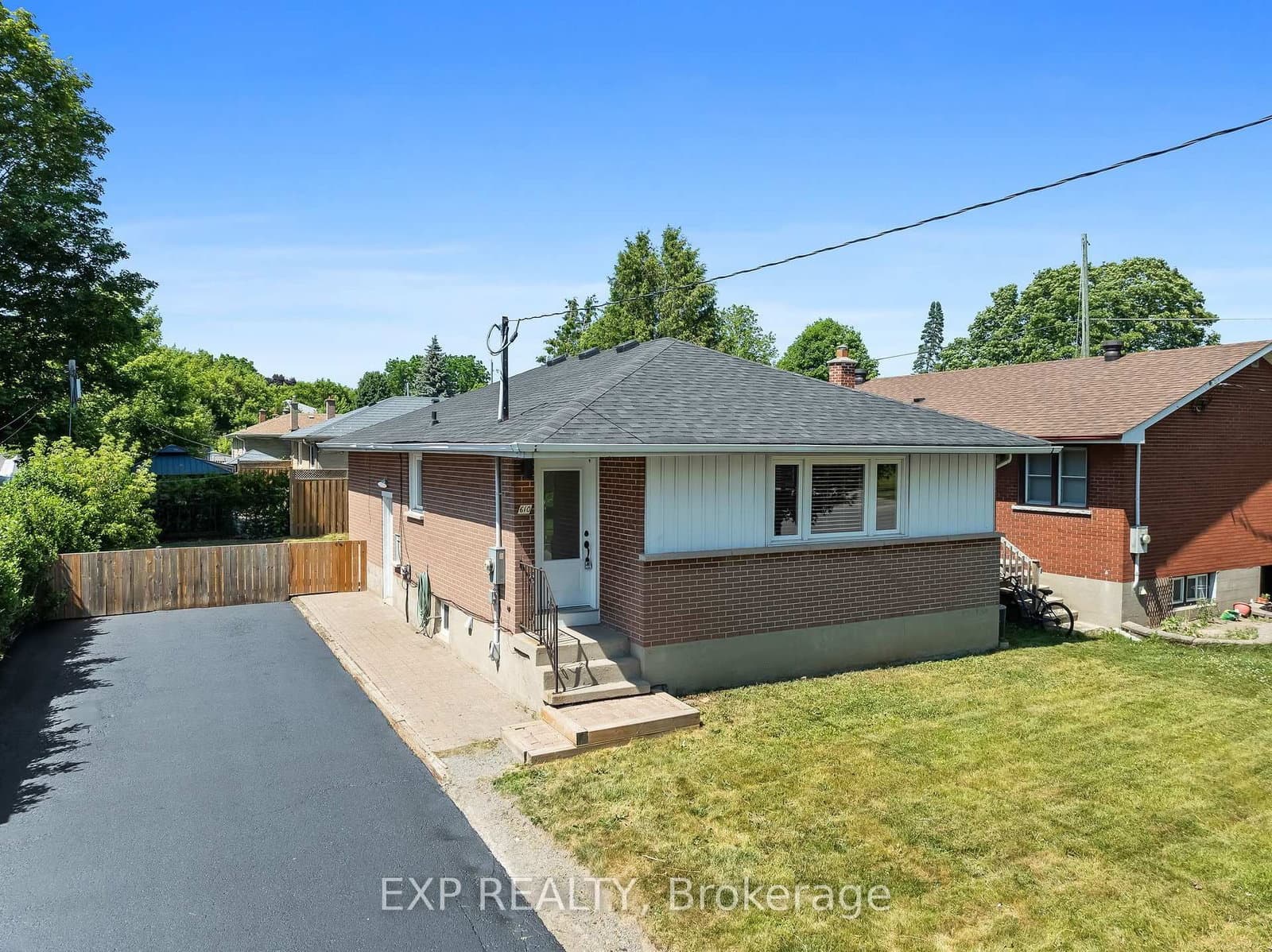 610 Shakespeare Ave, Oshawa - Photo 2 of 39