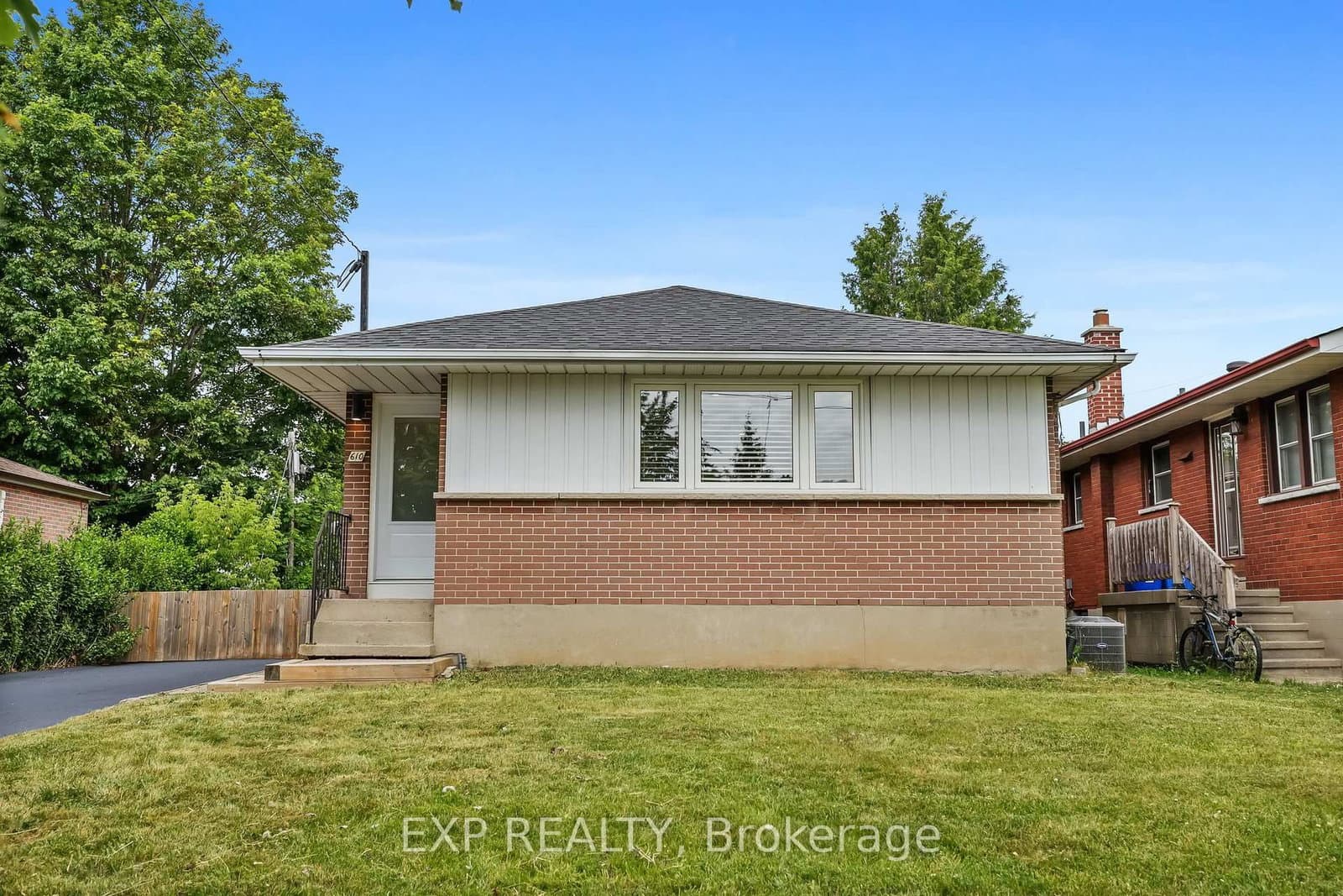 610 Shakespeare Ave, Oshawa - Photo 3 of 39
