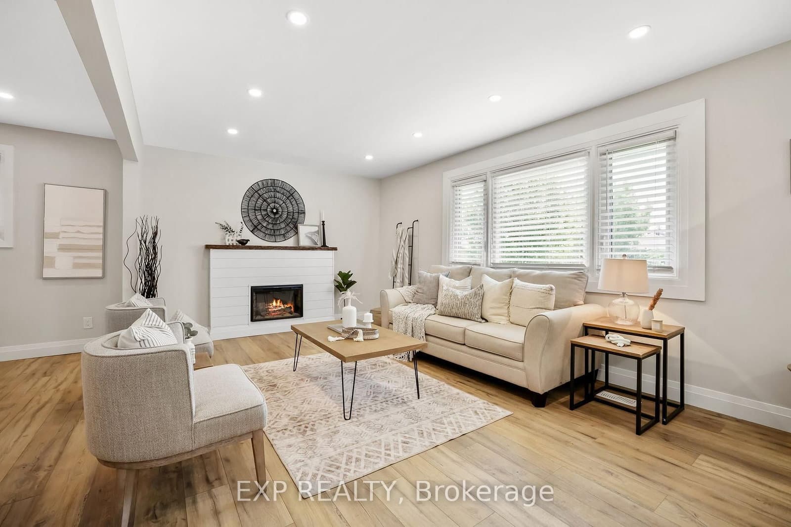 610 Shakespeare Ave, Oshawa - Photo 12 of 39