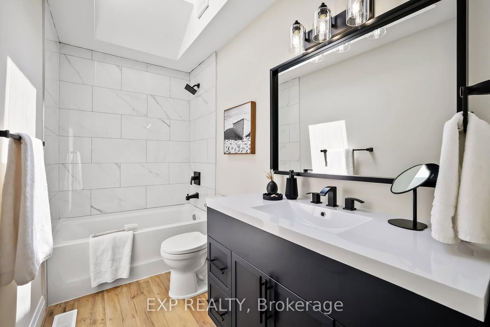 610 Shakespeare Ave, Oshawa - Photo 19 of 39