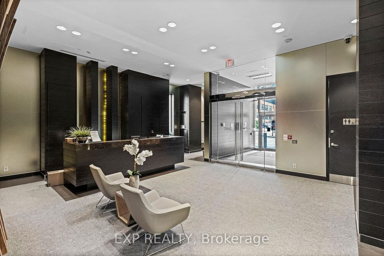 478 King St W, 611, Toronto - Photo 6 of 40