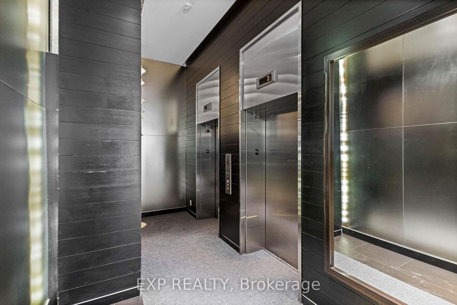 478 King St W, 611, Toronto - Photo 7 of 40