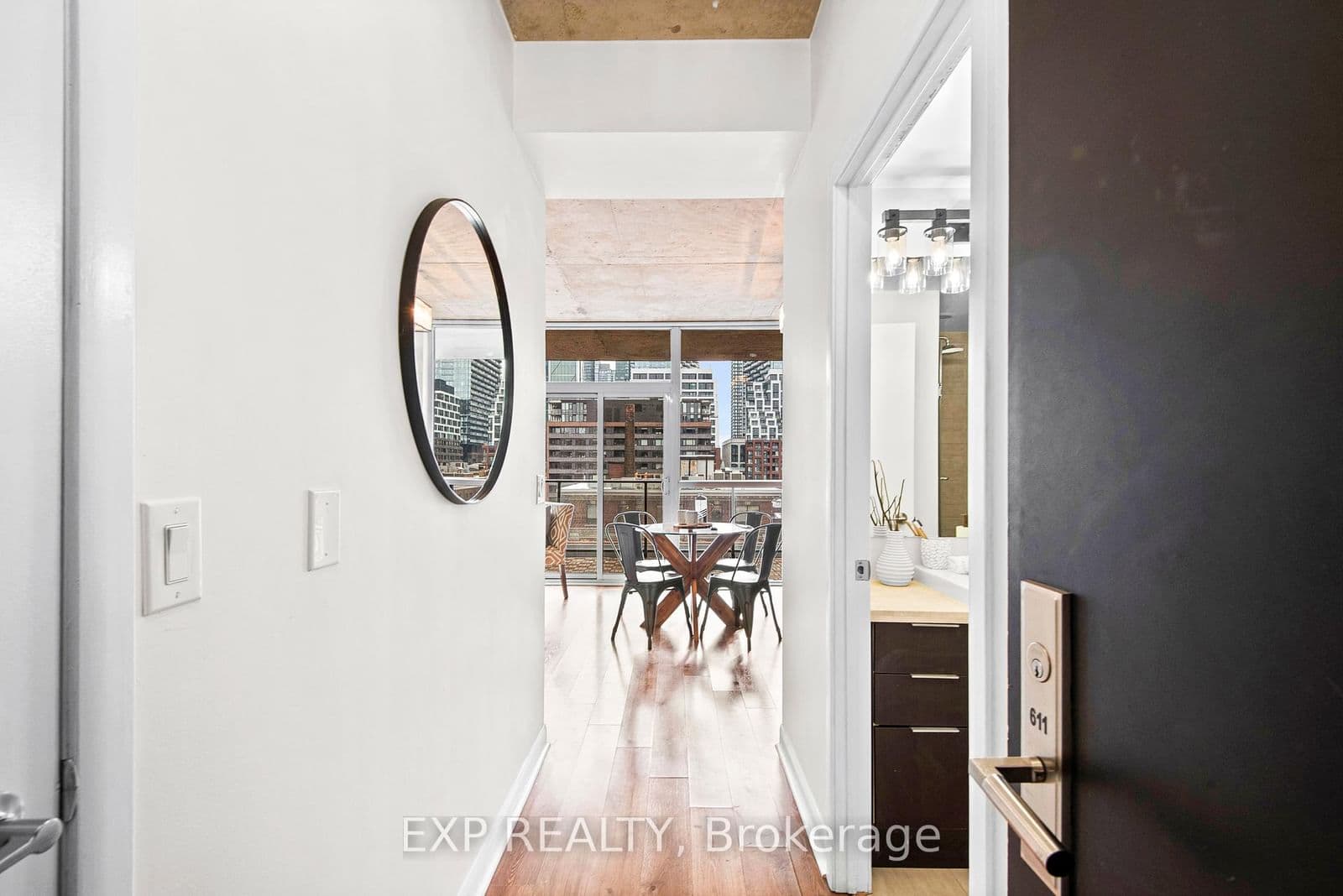 478 King St W, 611, Toronto - Photo 10 of 40