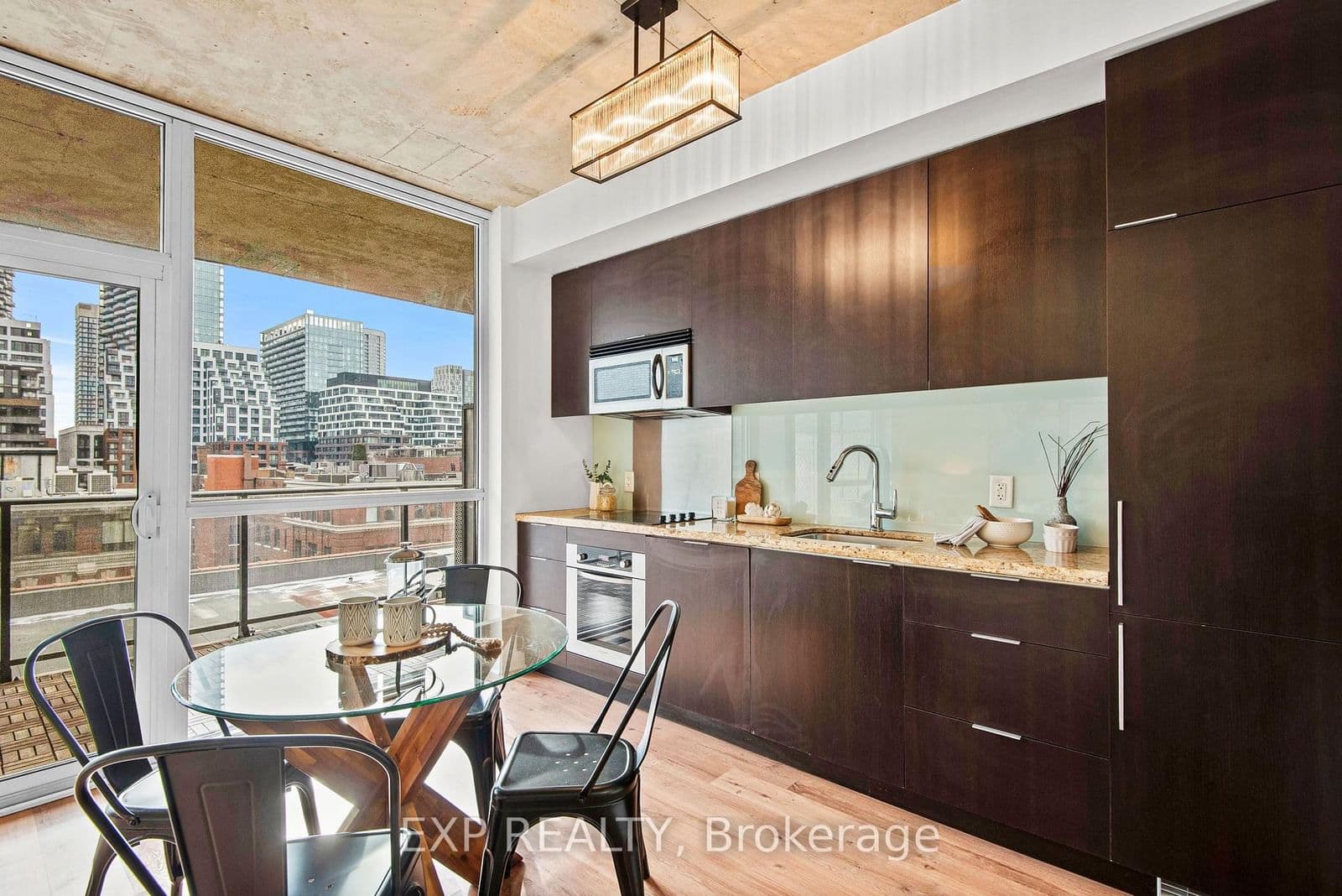 478 King St W, 611, Toronto - Photo 11 of 40